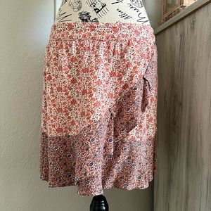 Cute lightweight 100% rayon floral skirt!